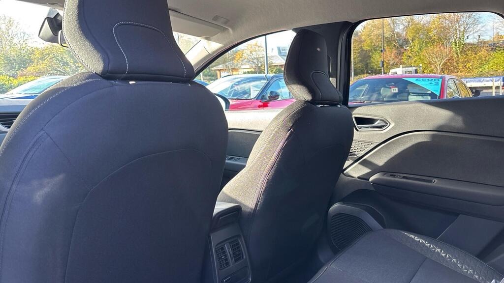 
								2023 Renault Captur 1.6 E-TECH evolution Auto full									