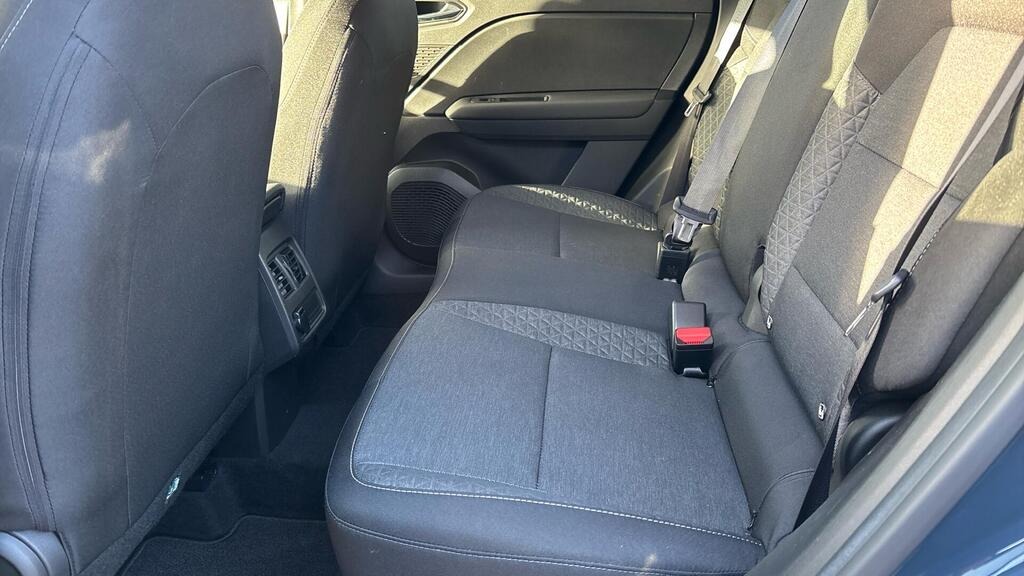 
								2023 Renault Captur 1.6 E-TECH evolution Auto full									