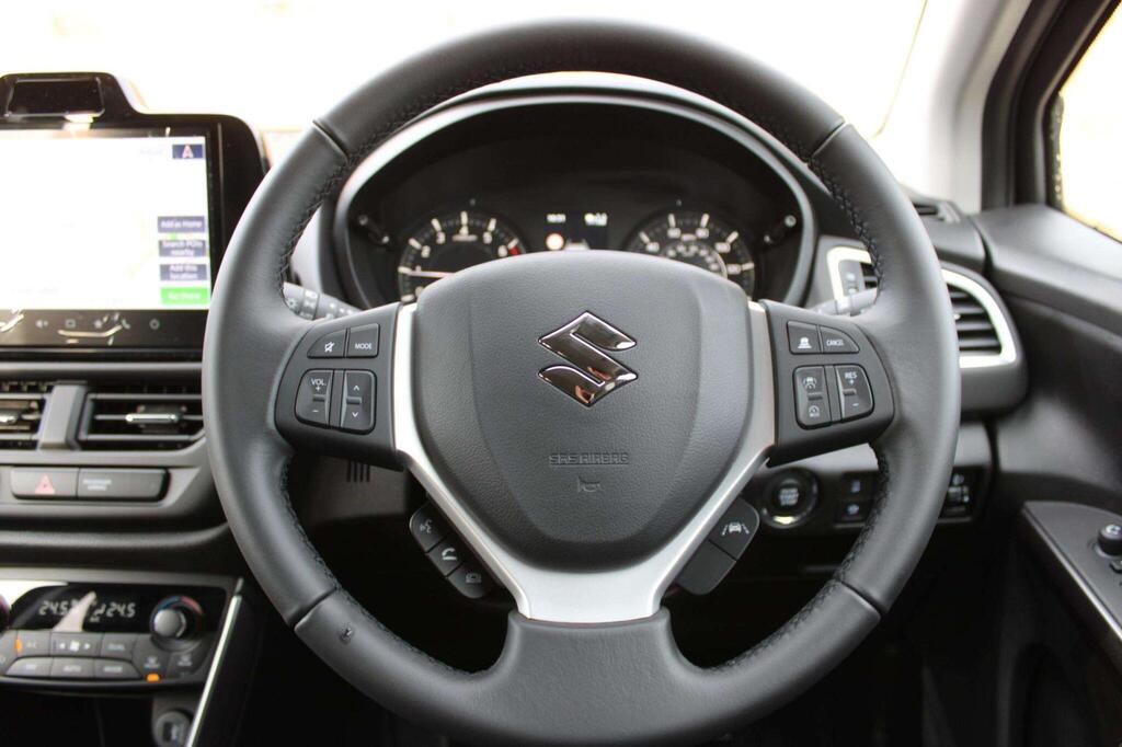 
								2025 Suzuki S-Cross 1.4 Boosterjet MHEV Motion full									