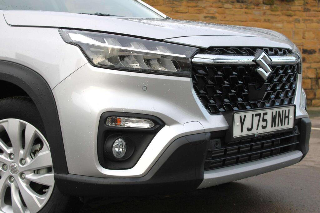 
								2025 Suzuki S-Cross 1.4 Boosterjet MHEV Motion full									