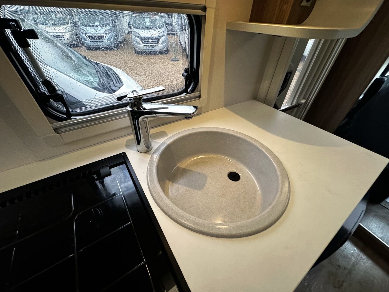 
								2017 Swift Escape 622 full									