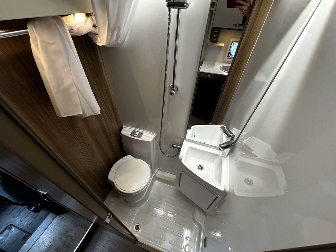 
								2017 Swift Escape 622 full									