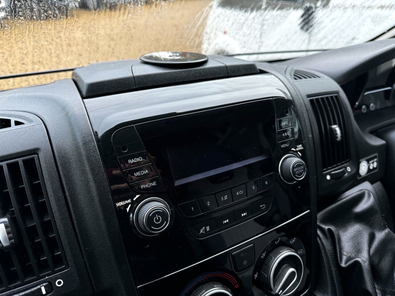 
								2017 Swift Escape 622 full									