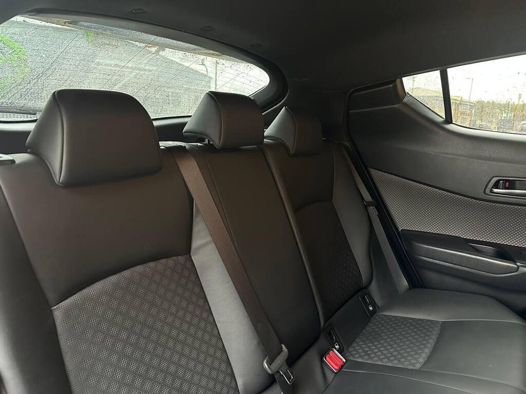 
								2021 Toyota C-HR 2.0 VVT-h Orange Edition CVT full									