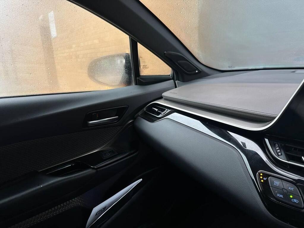 
								2021 Toyota C-HR 2.0 VVT-h Orange Edition CVT full									