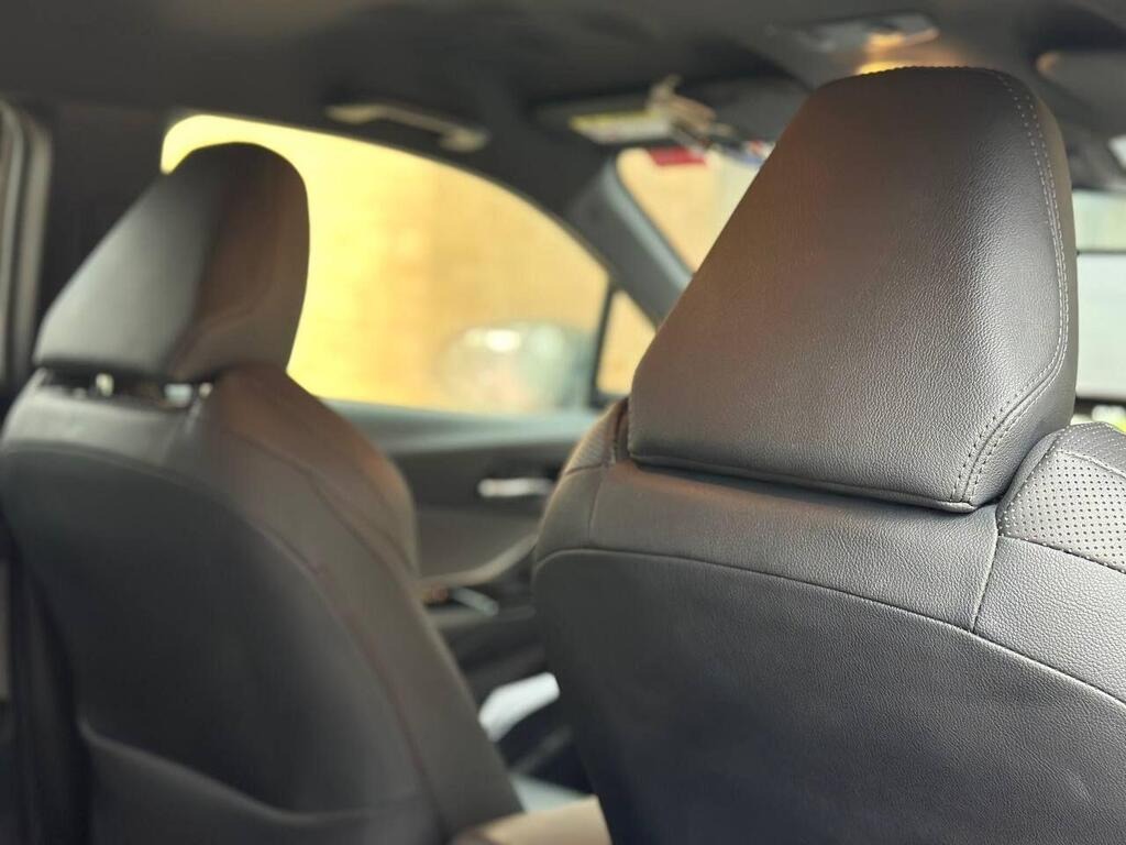 
								2021 Toyota C-HR 2.0 VVT-h Orange Edition CVT full									