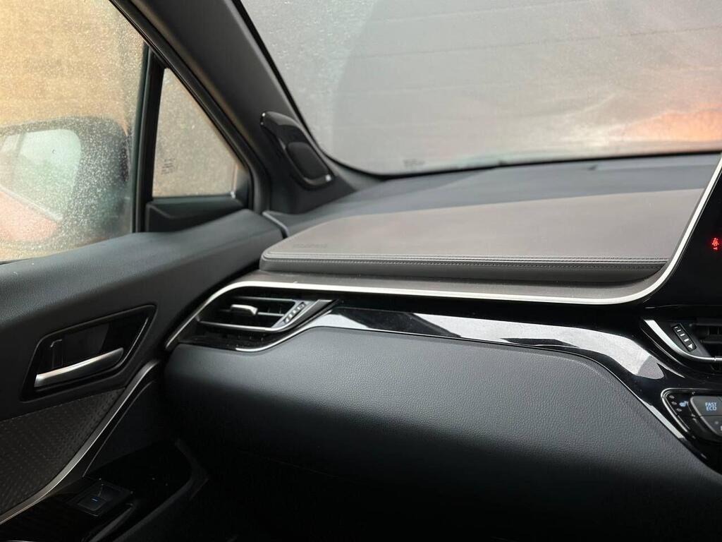 
								2021 Toyota C-HR 2.0 VVT-h Orange Edition CVT full									