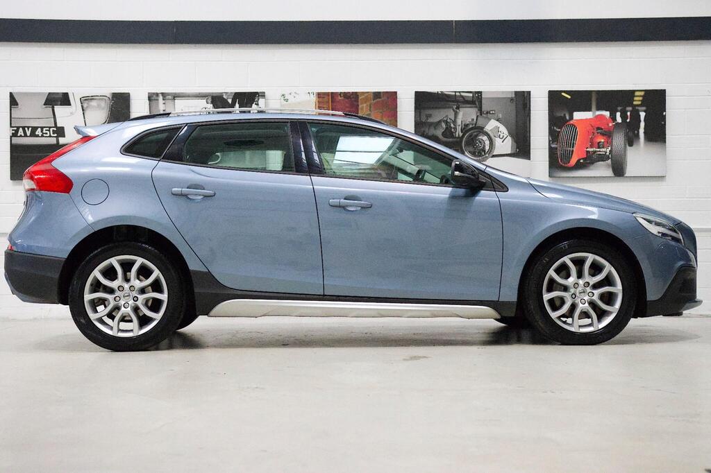 2016 Volvo V40 Cross Country 2.0 D3