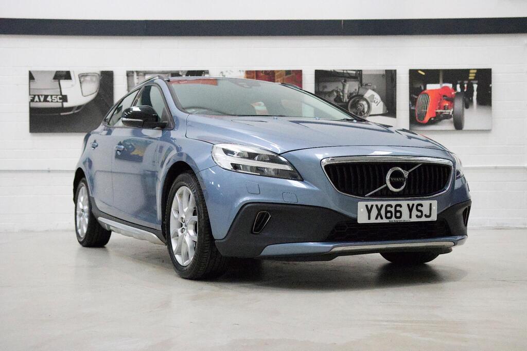 
								2016 Volvo V40 Cross Country 2.0 D3 full									