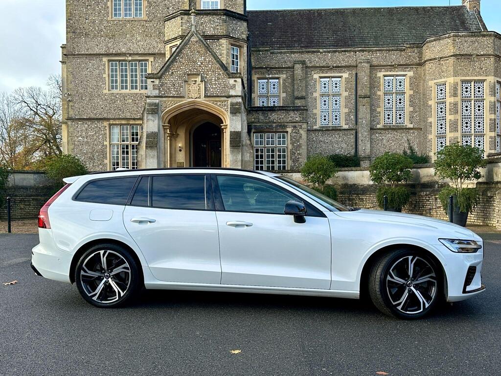 
								2022 Volvo V60 2.0h T6 Recharge 18.8kWh Ultimate Auto AWD full									