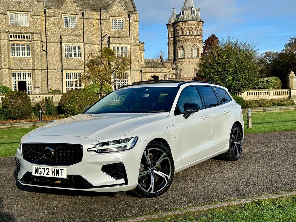 
								2022 Volvo V60 2.0h T6 Recharge 18.8kWh Ultimate Auto AWD full									