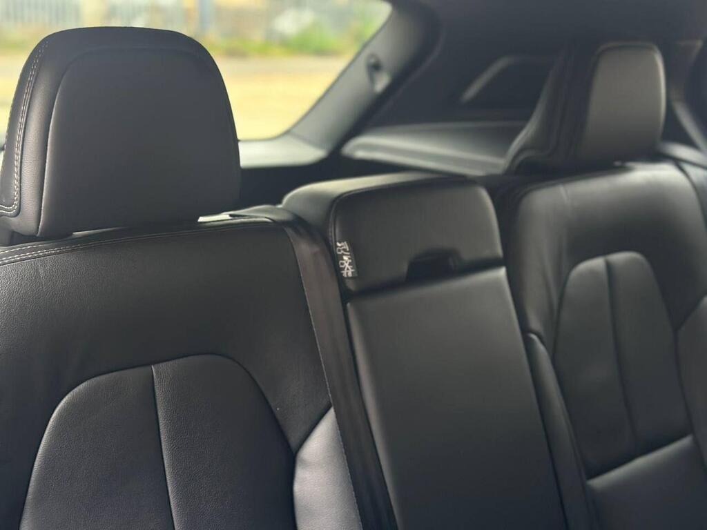 
								2021 Volvo XC40 Recharge Twin 78kWh Auto AWD full									