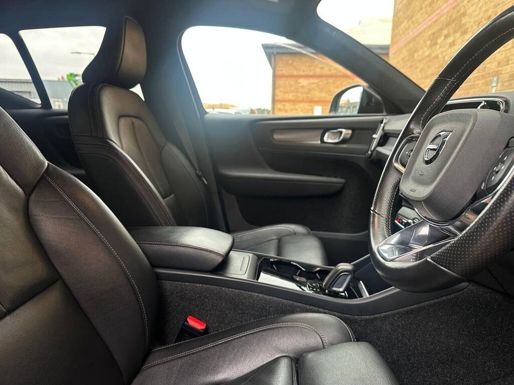 
								2021 Volvo XC40 Recharge Twin 78kWh Auto AWD full									