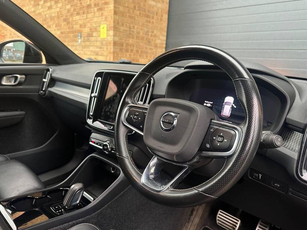 
								2021 Volvo XC40 Recharge Twin 78kWh Auto AWD full									