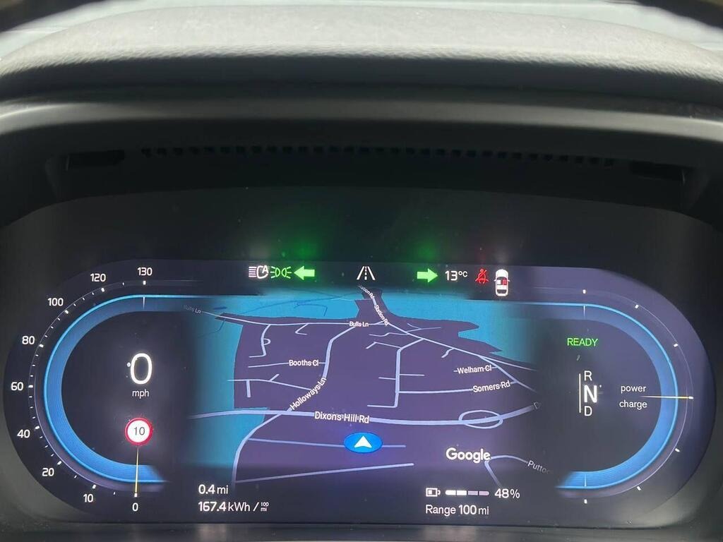 
								2021 Volvo XC40 Recharge Twin 78kWh Auto AWD full									