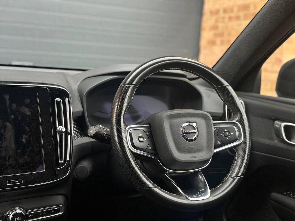 
								2021 Volvo XC40 Recharge Twin 78kWh Auto AWD full									