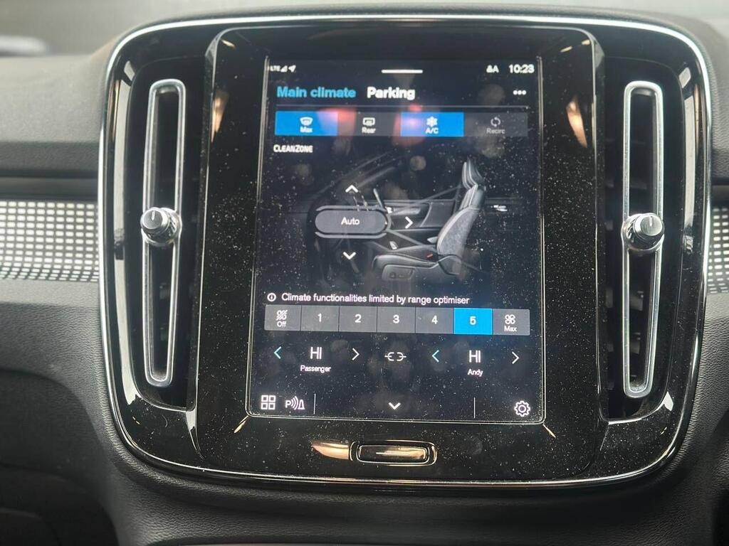 
								2021 Volvo XC40 Recharge Twin 78kWh Auto AWD full									