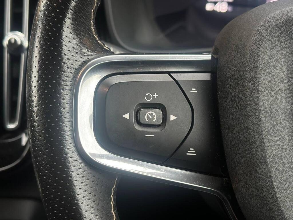 
								2021 Volvo XC40 Recharge Twin 78kWh Auto AWD full									