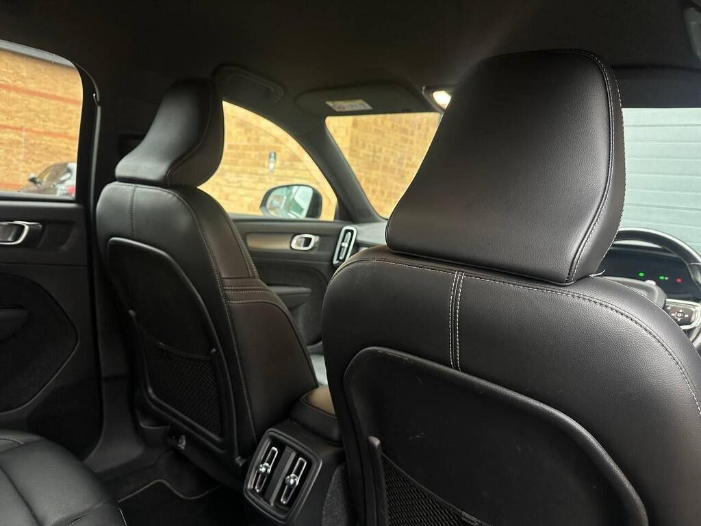 
								2021 Volvo XC40 Recharge Twin 78kWh Auto AWD full									