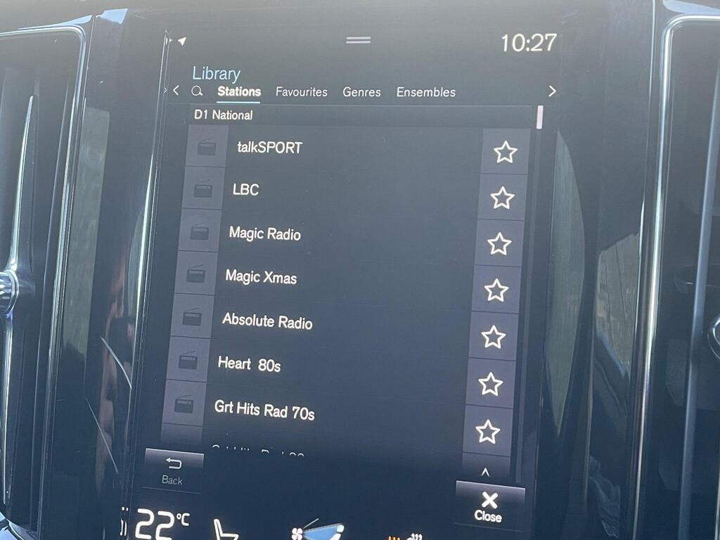 
								2020 Volvo XC60 2.0 B5 MHEV R-Design full									