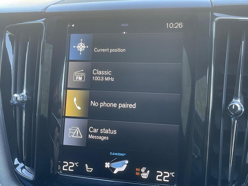 
								2020 Volvo XC60 2.0 B5 MHEV R-Design full									