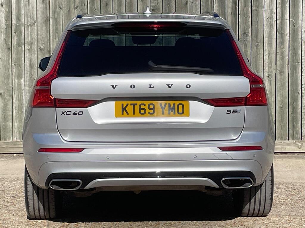 2020 Volvo XC60 2.0 B5 MHEV R-Design