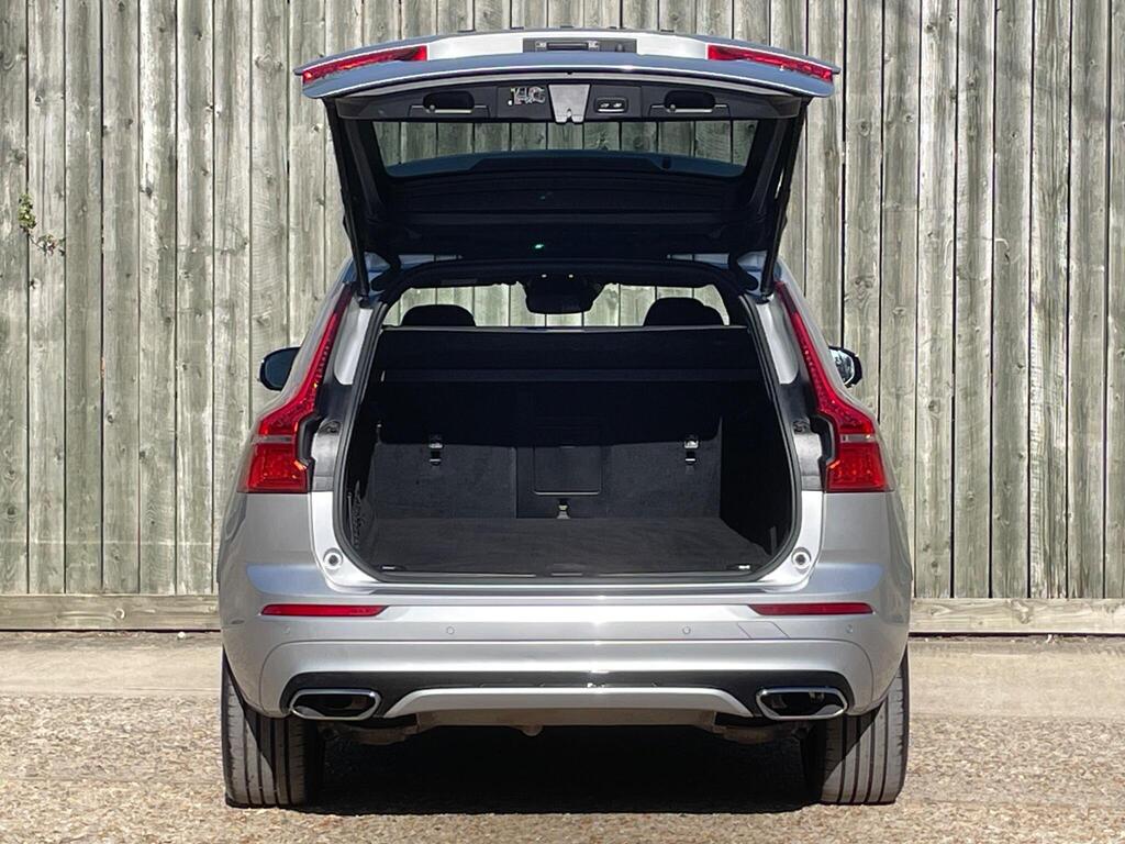 2020 Volvo XC60 2.0 B5 MHEV R-Design