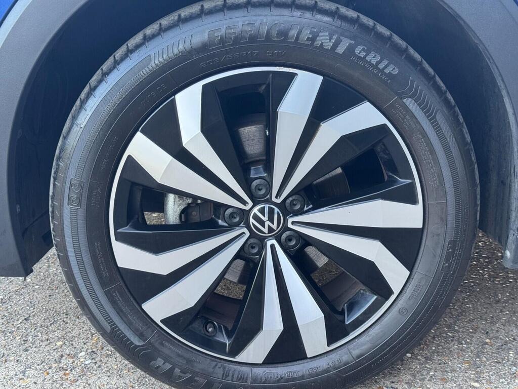 
								2021 Volkswagen T-Cross 1.0 TSI Black Edition full									