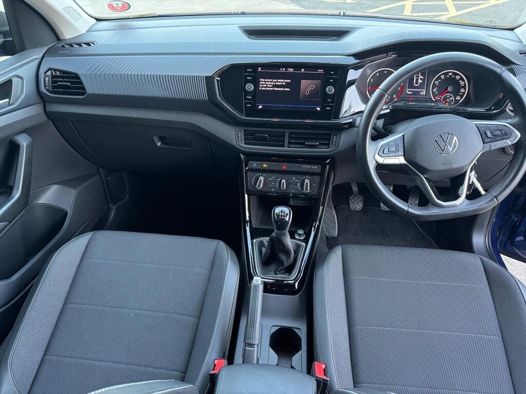 
								2021 Volkswagen T-Cross 1.0 TSI Black Edition full									