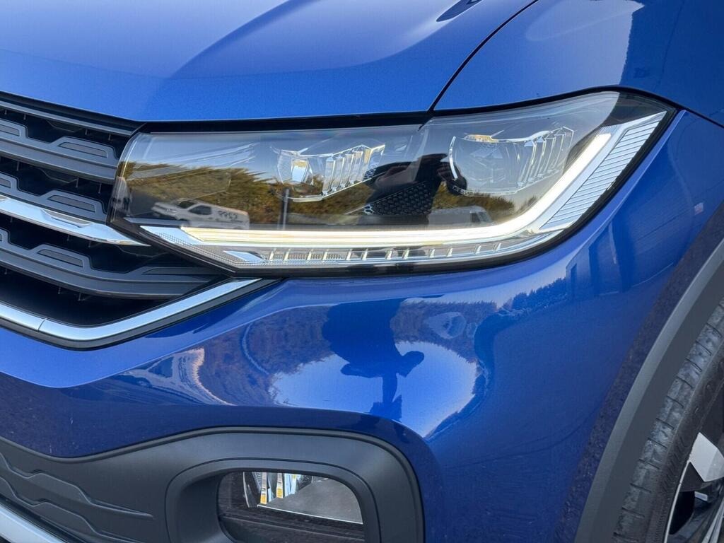 
								2021 Volkswagen T-Cross 1.0 TSI Black Edition full									