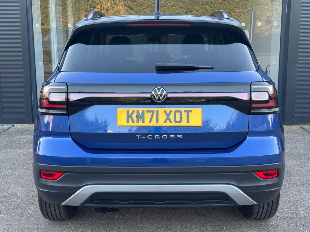 
								2021 Volkswagen T-Cross 1.0 TSI Black Edition full									