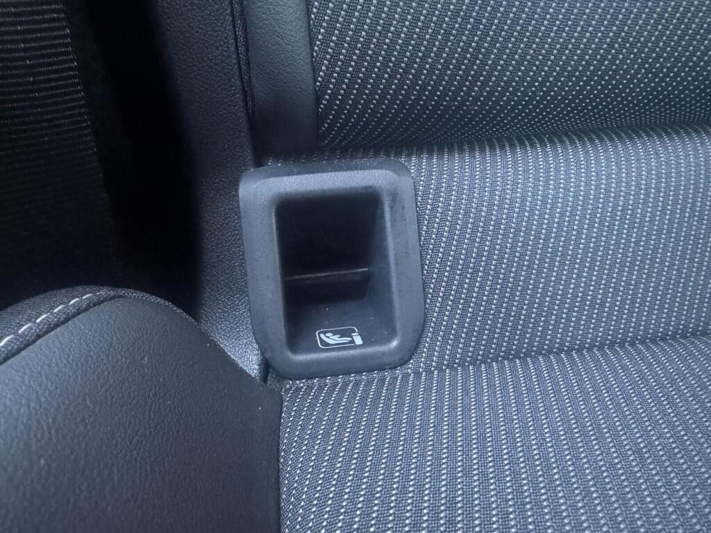 
								2021 Volkswagen T-Cross 1.0 TSI Black Edition full									