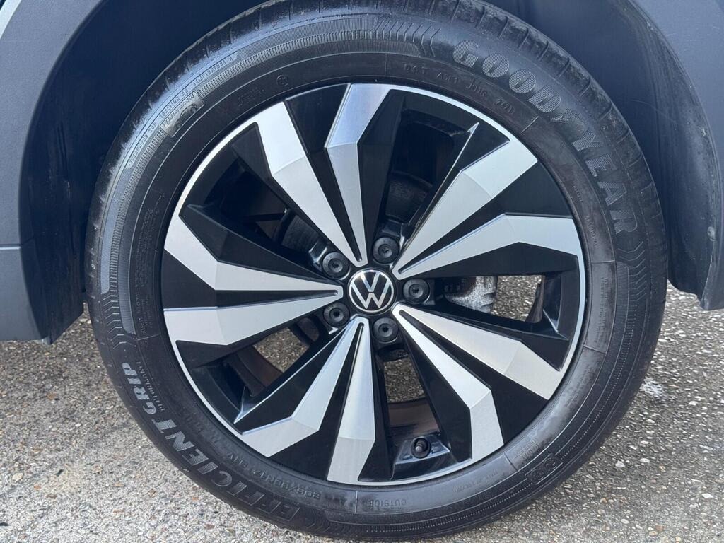 
								2021 Volkswagen T-Cross 1.0 TSI Black Edition full									