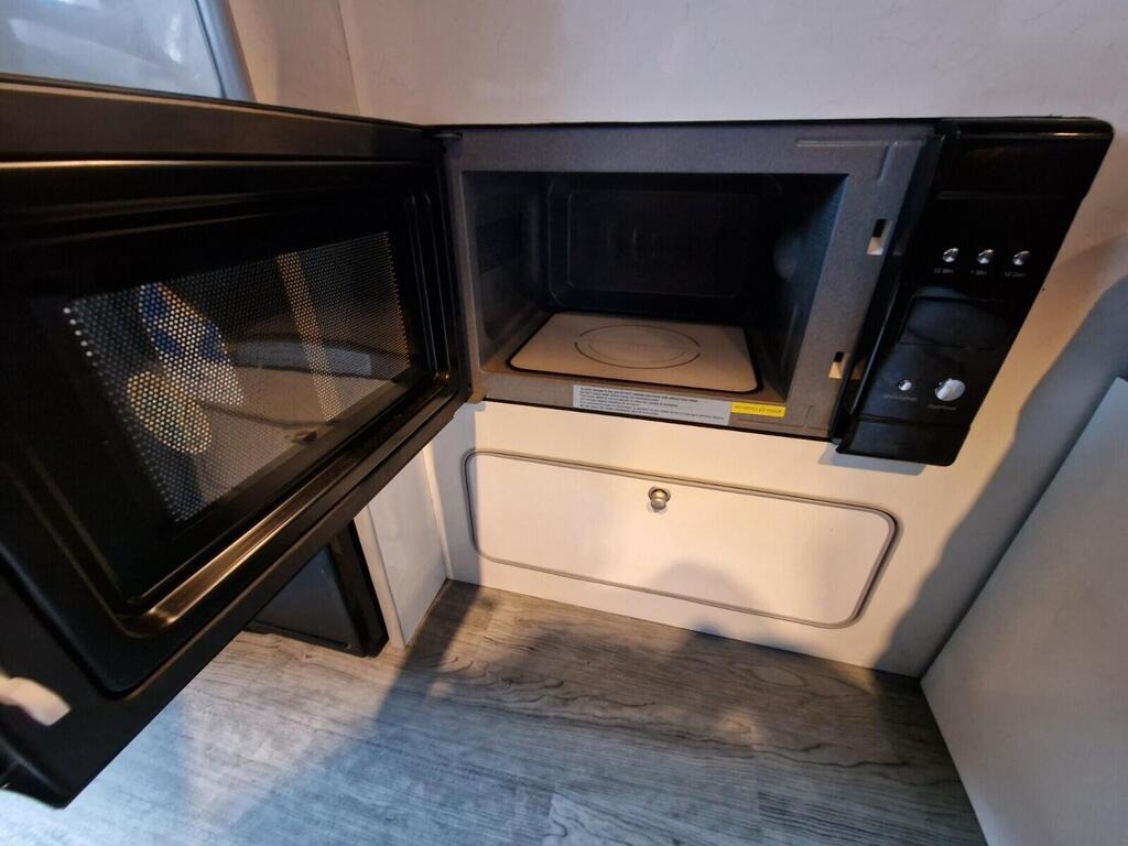 
								2024 Volkswagen Transporter 2.0 TDI 110 Highline full									