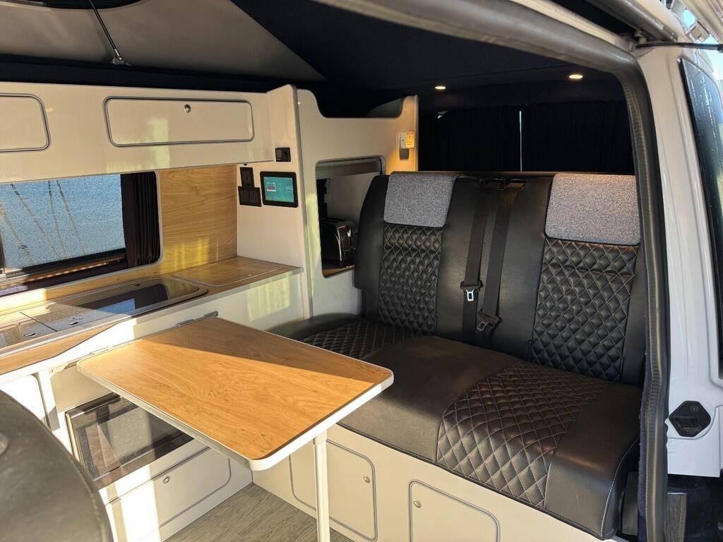 
								2024 Volkswagen Transporter 2.0 TDI 110 Highline full									