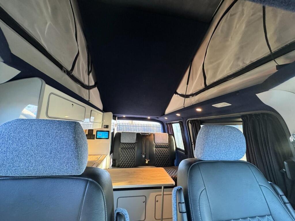 
								2024 Volkswagen Transporter 2.0 TDI 110 Highline full									