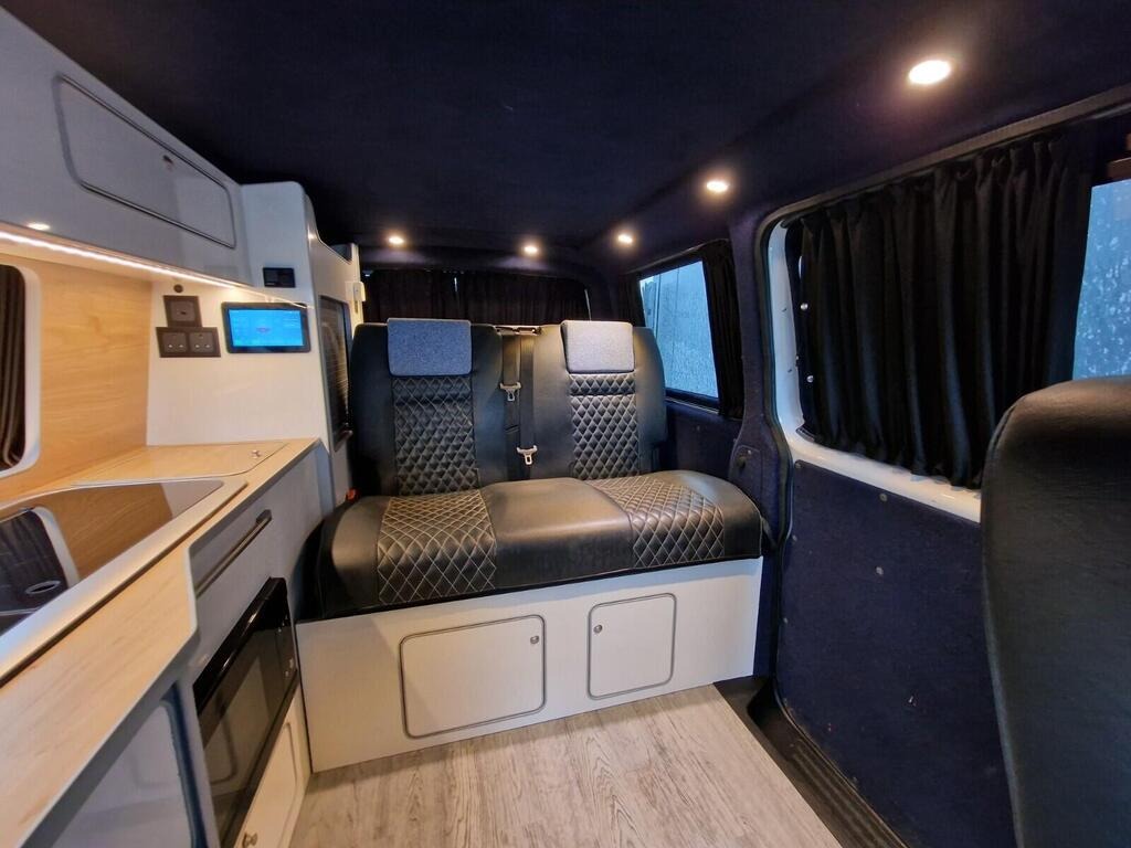 
								2024 Volkswagen Transporter 2.0 TDI 110 Highline full									