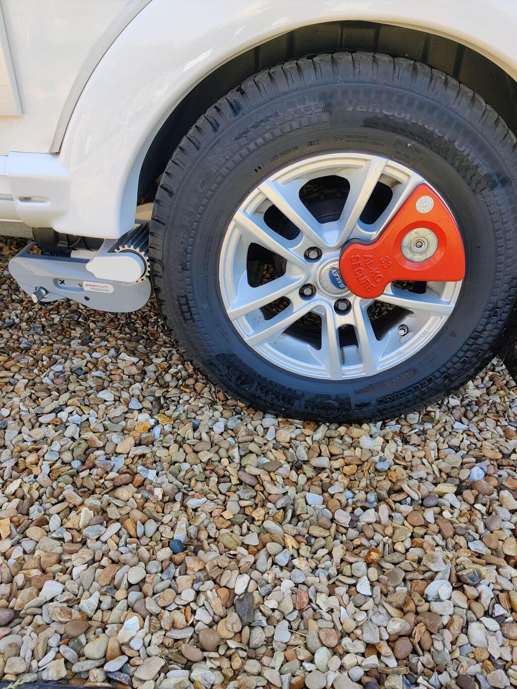 
								2016 Bailey Seville Unicorn 3 Berth 2 full									