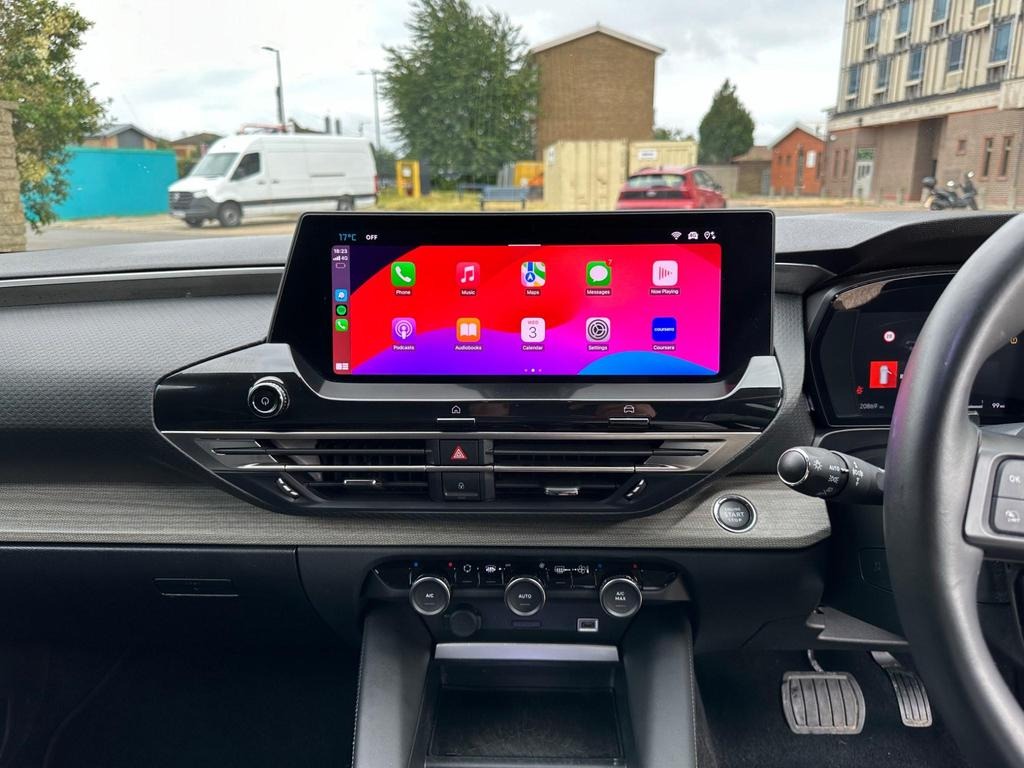 
								2022 Citroen C5 X 1.2 PureTech Shine EAT8 full									