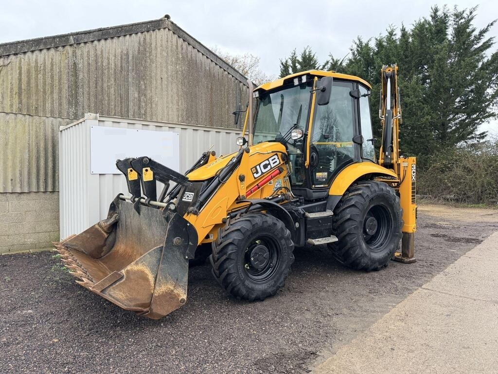 
								2021 JCB 3CX PRO full									