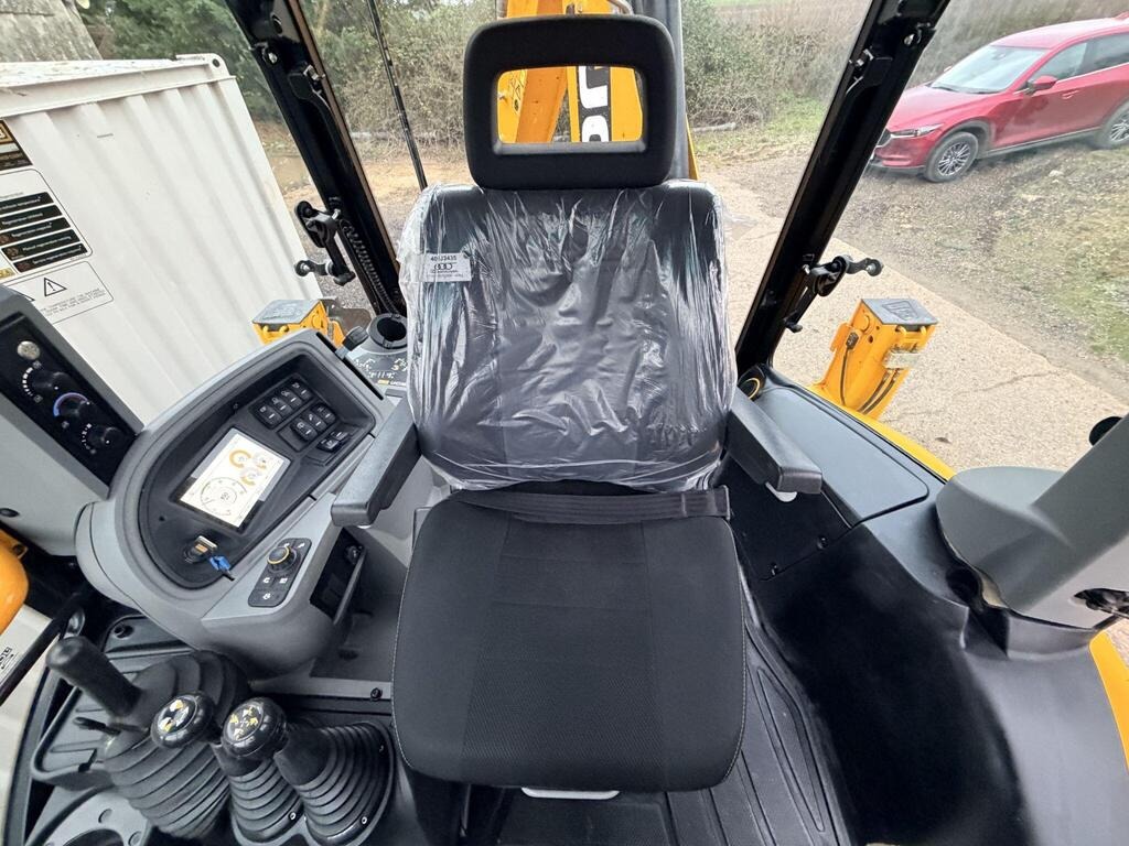 
								2021 JCB 3CX PRO full									
