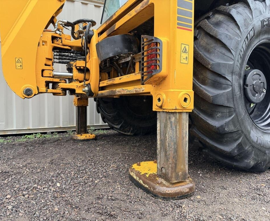 
								2021 JCB 3CX PRO full									