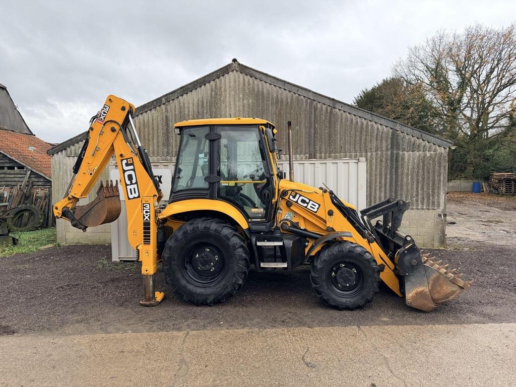 
								2021 JCB 3CX PRO full									