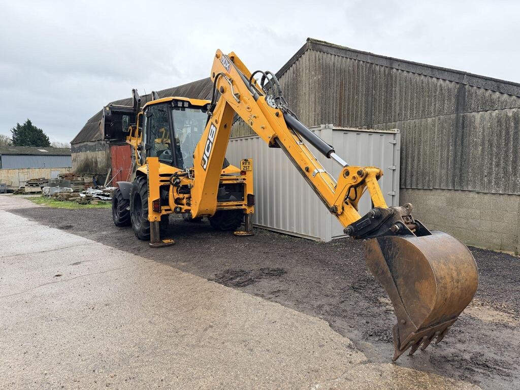 
								2021 JCB 3CX PRO full									