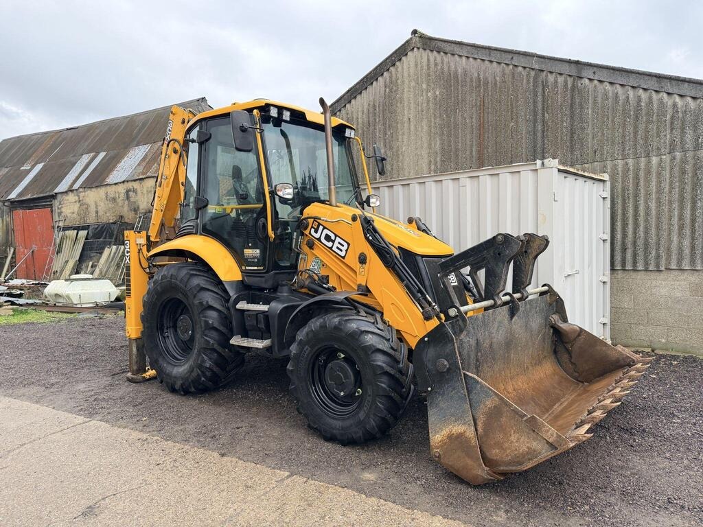 
								2021 JCB 3CX PRO full									
